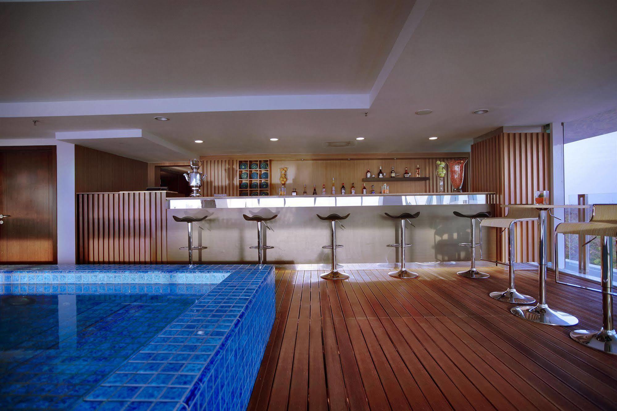 The Alana Surabaya Hotel Exterior photo